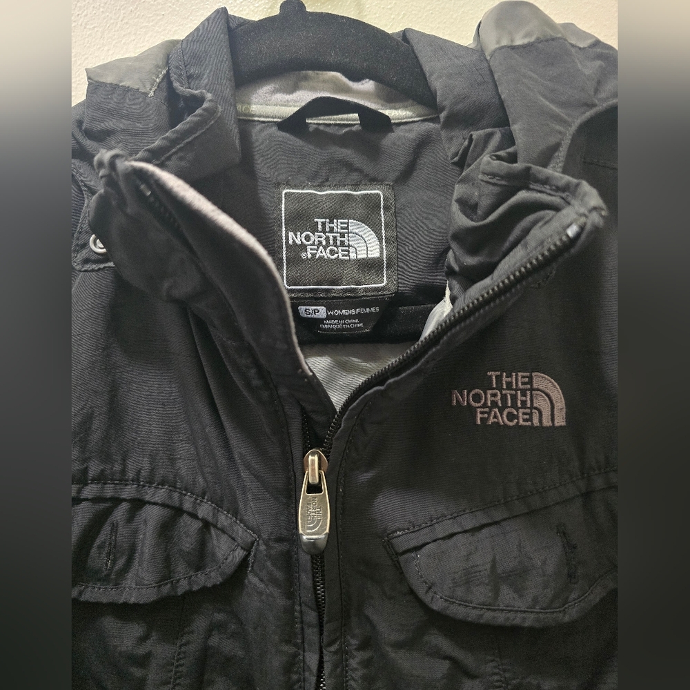 The North Face Black Women's Jacket - Picture 6 of 16